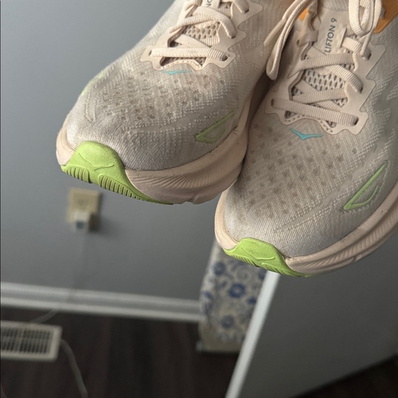 Hoka Clifton 9 Sneakers - Vanilla / Astral - Picture 5 of 9